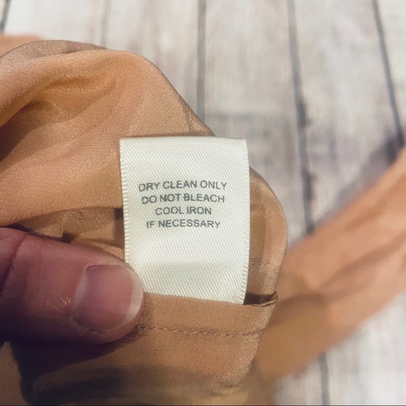 Boundary & Co. Silk Blouse - Picture 4 of 10